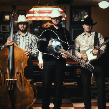 Los Hermanos Mendoza