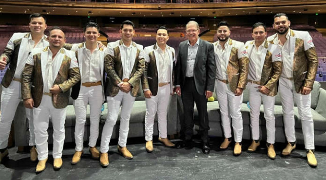 La Arrolladora Banda Limon