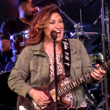 Jo Dee Messina