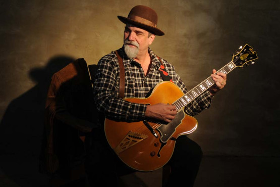 Darrell Scott