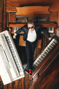 Tribute to Piano Men