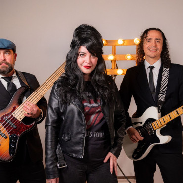 Valerie - A Tribute to Amy Winehouse
