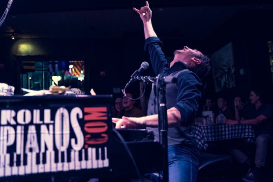 Shake, Rattle & Roll - Dueling Pianos