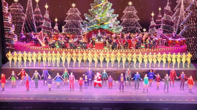 A Christmas Spectacular