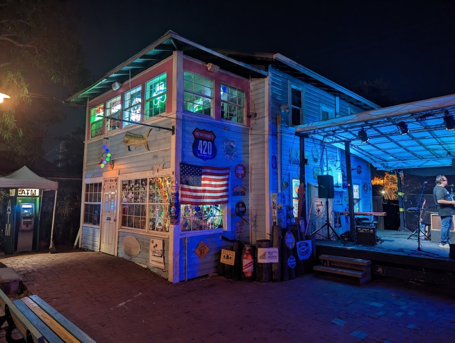 Terra Fermata Tiki Bar — photo 2 of 4