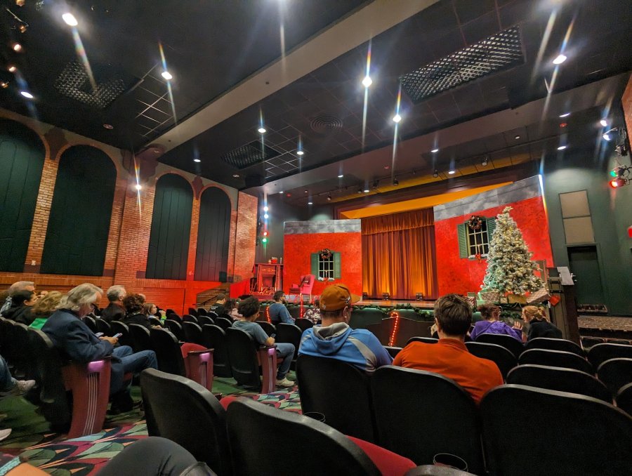 Pines Theater — photo 2 of 4