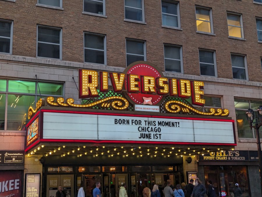 Riverside Theater — photo 2 of 4