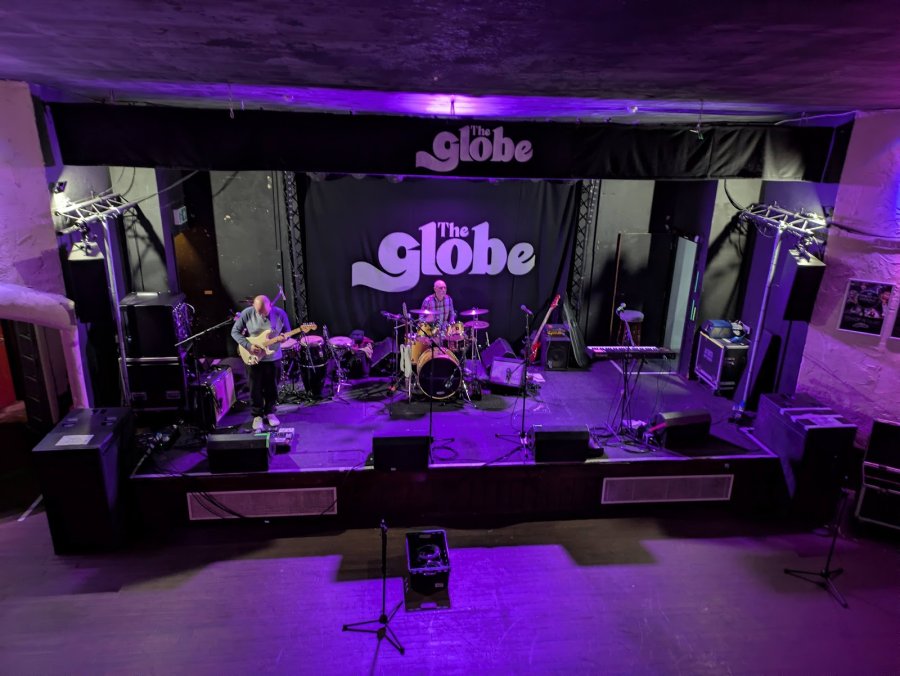 The Globe — photo 3 of 4