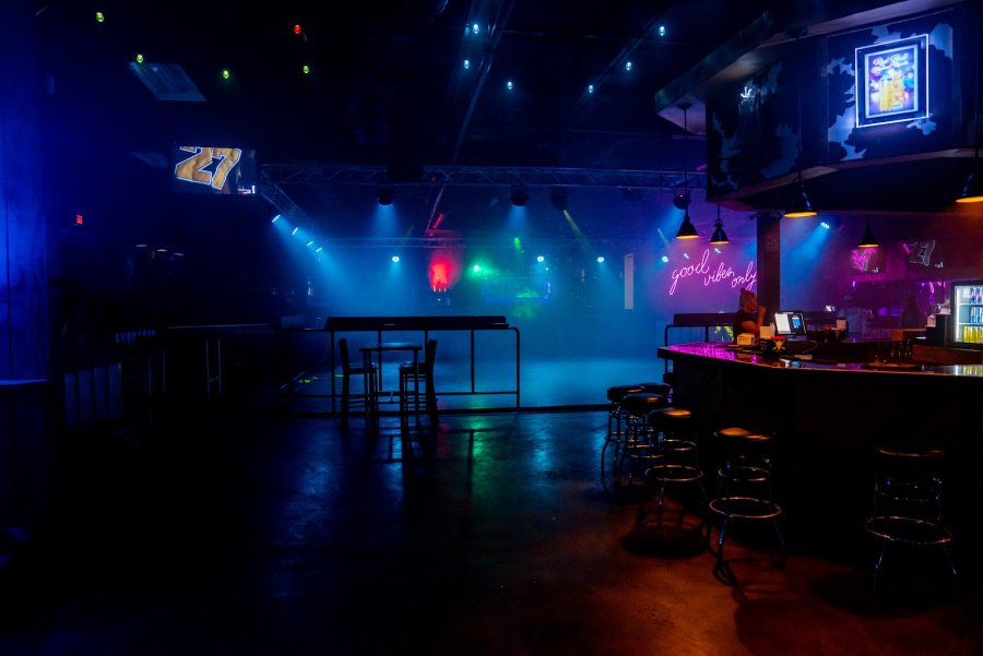 Revolver Dance Hall & Saloon