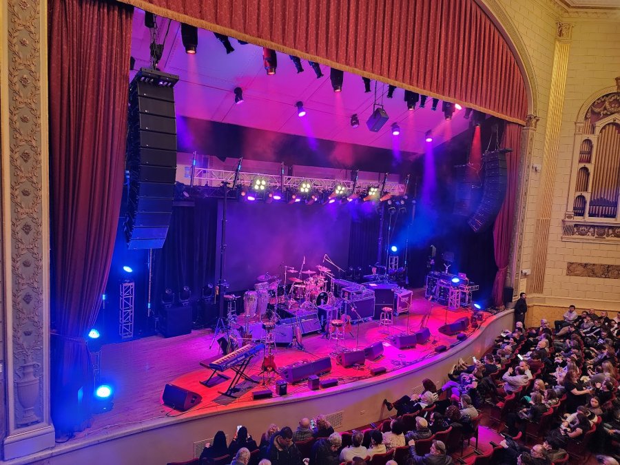 Town Hall Theatre — photo 2 of 4