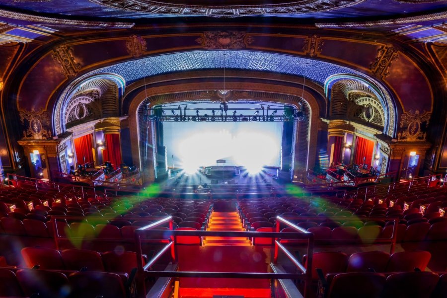 Riviera Theatre