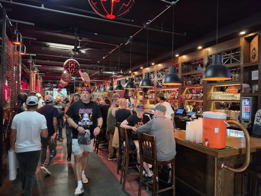 Les Foufounes Electriques — photo 2 of 4