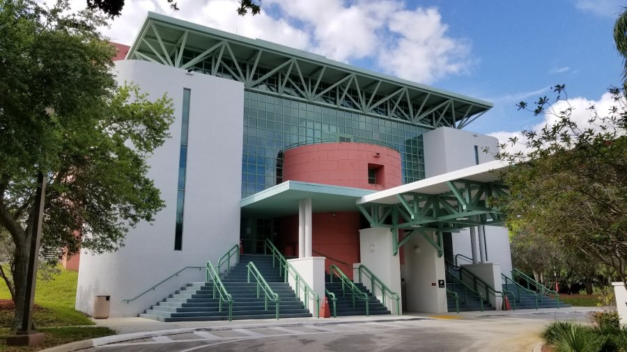 Eissey Campus Theatre — photo 3 of 4