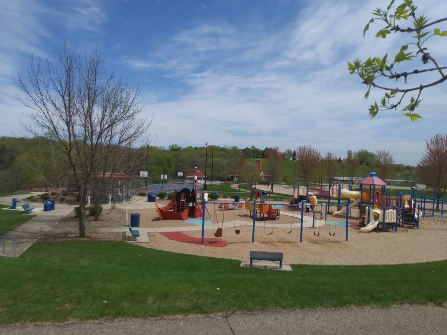 Lakefront Park — photo 2 of 4