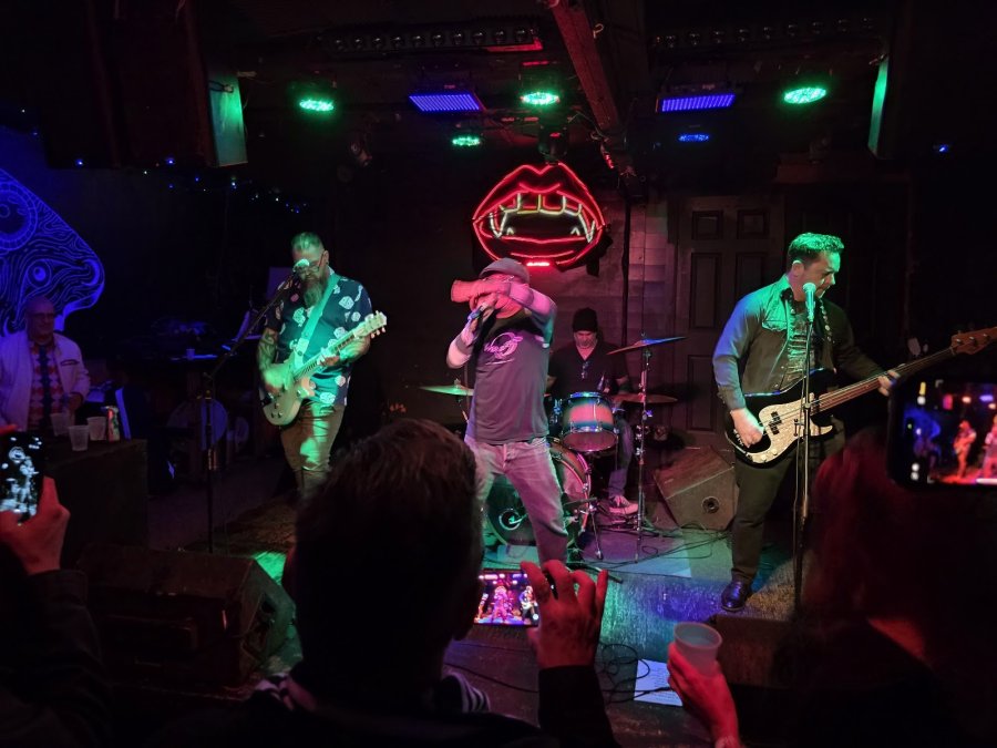 Santos Bar — photo 3 of 4
