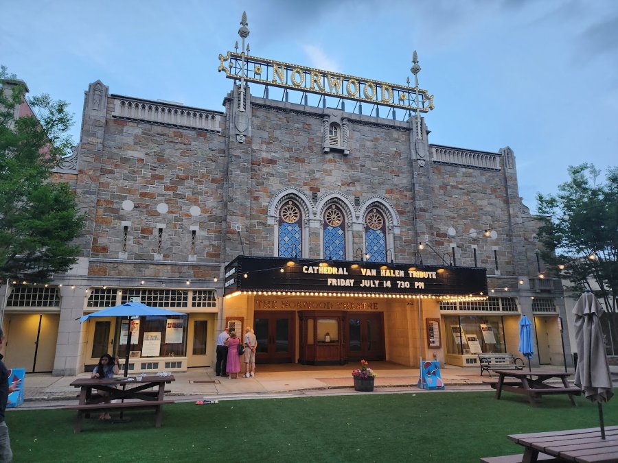 Norwood Theatre — photo 2 of 4