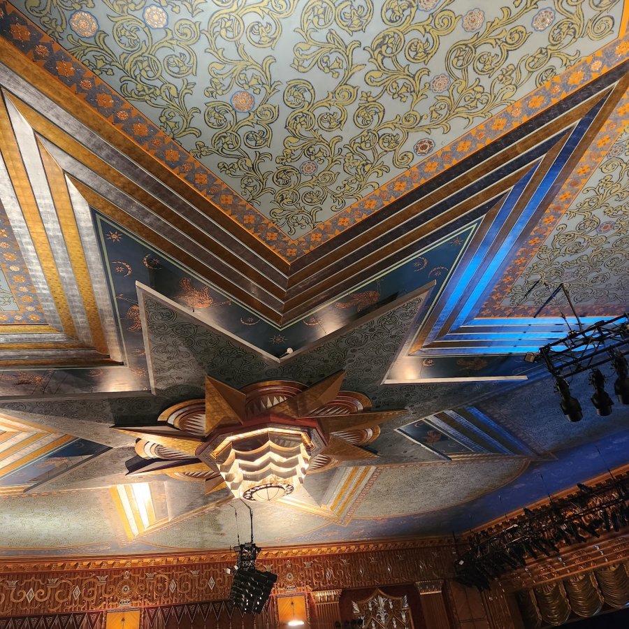 Oneglia Auditorium at Warner Theatre — photo 3 of 4