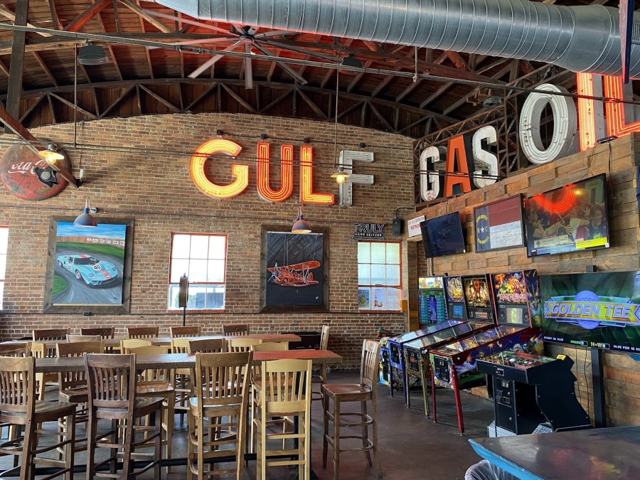 Bowstring Pizza and Brewyard — photo 4 of 4