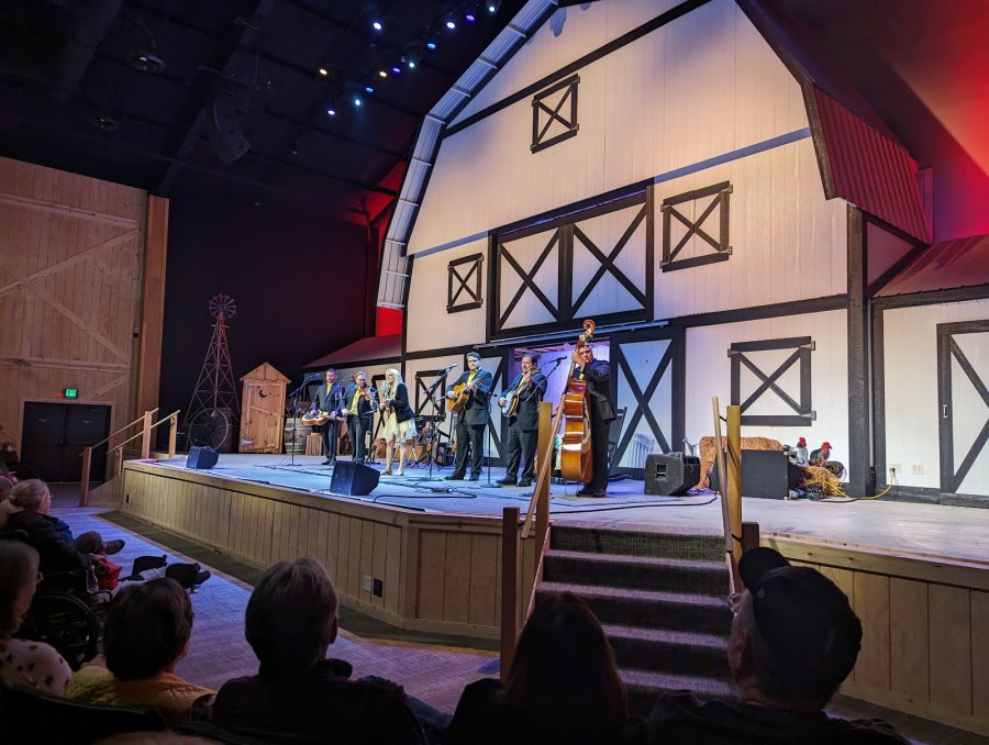 The Amish Country Theater — photo 2 of 4