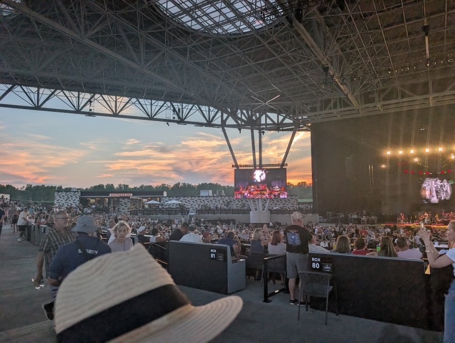 Morton Amphitheater — photo 3 of 4