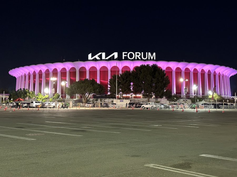 The Kia Forum — photo 2 of 4