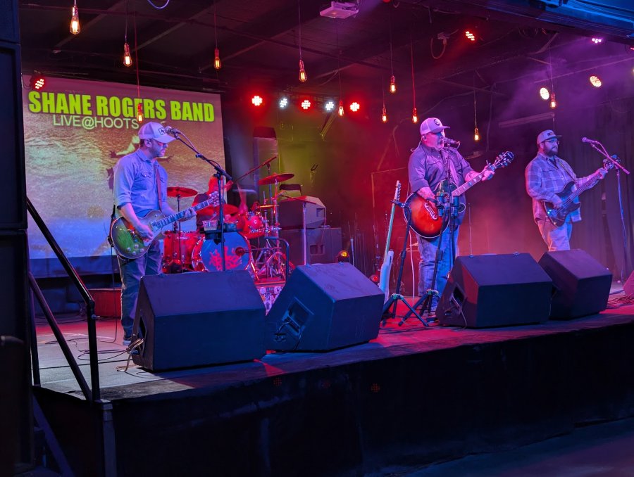 Hoot's Pub — photo 3 of 4