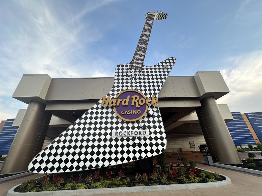 Hard Rock Live — photo 3 of 4