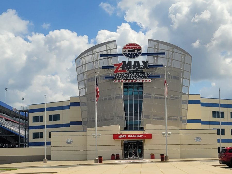 zMax Dragway At Charlotte Motor Speedway — photo 3 of 4