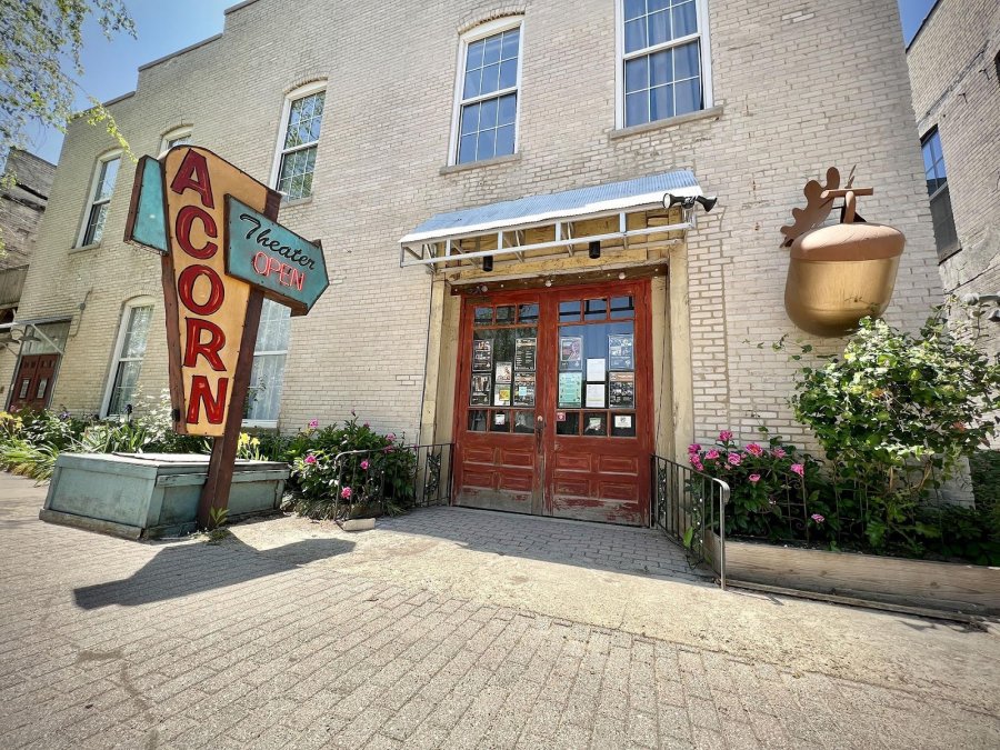 Acorn Theater in Three Oaks — photo 3 of 4