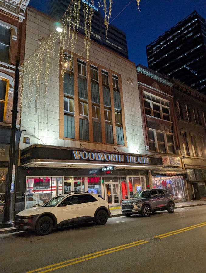 Woolworth Theatre — photo 2 of 4
