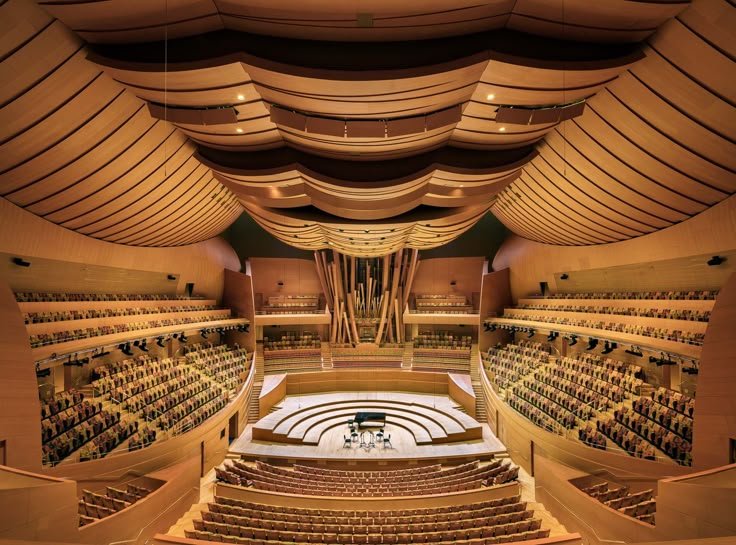 Walt Disney Concert Hall — photo 3 of 4