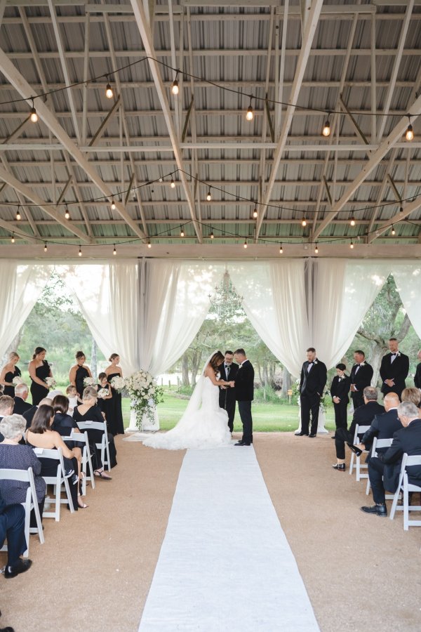 The Venue at Belle Oaks — photo 3 of 4