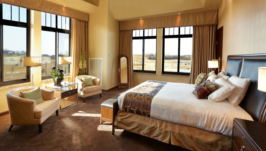 Riverside Casino & Golf Resort — photo 2 of 4