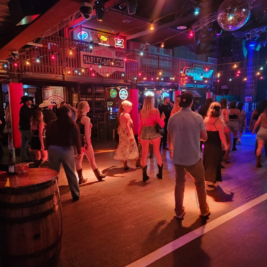 Moonshine Flats — photo 3 of 4