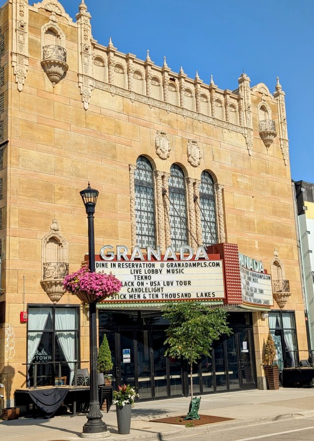 Granada Theater — photo 2 of 4