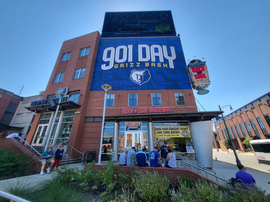 FedExForum — photo 2 of 4