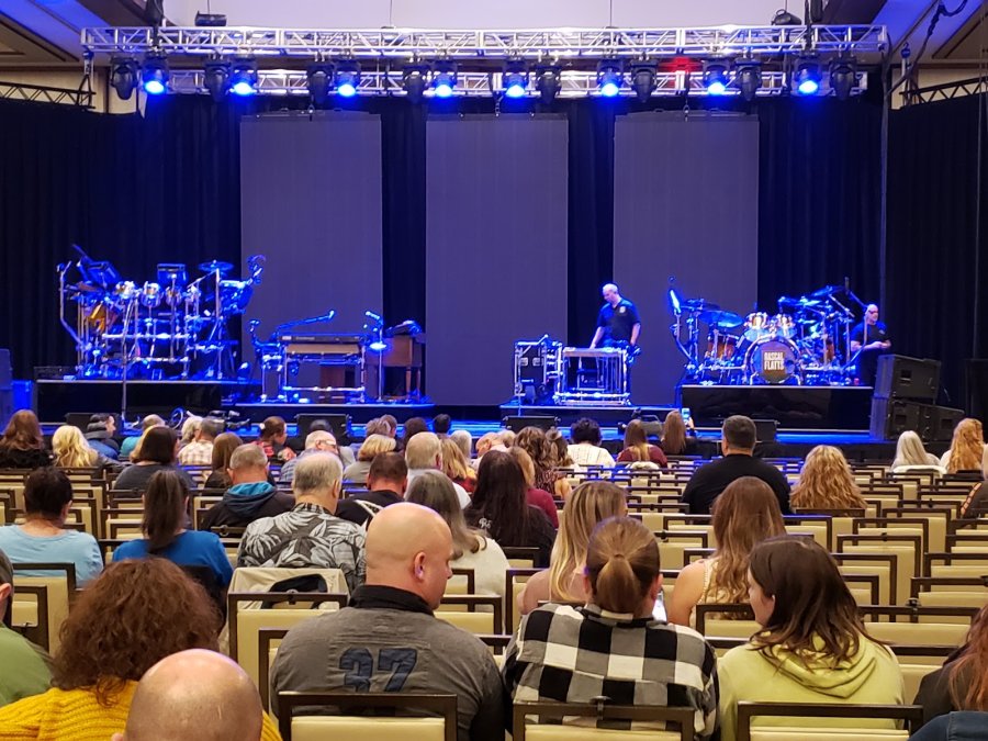 Ilani Cowlitz Ballroom — photo 3 of 4