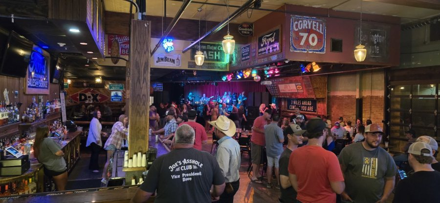 Joe's Honky Tonk — photo 3 of 4