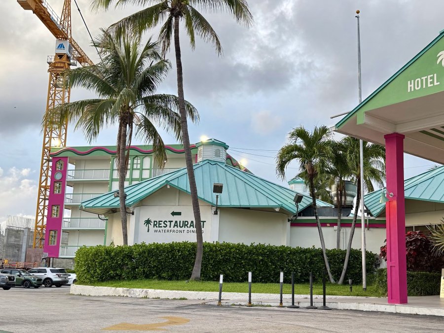 Palm Tree Club Miami — photo 4 of 4