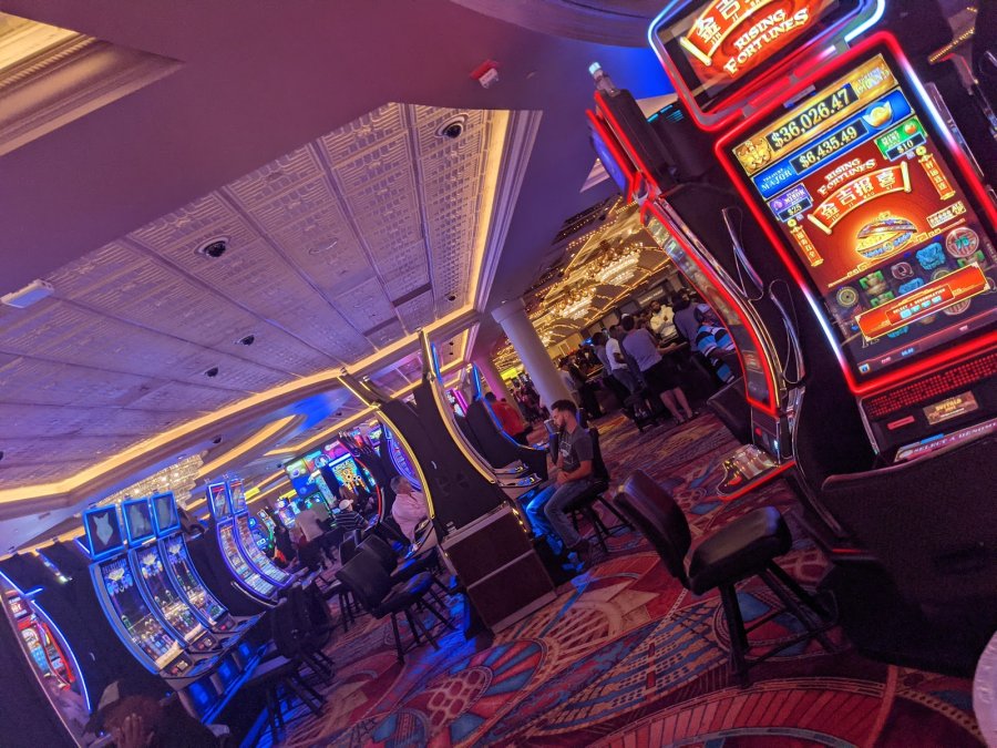 Gold Strike Casino Resort — photo 2 of 4