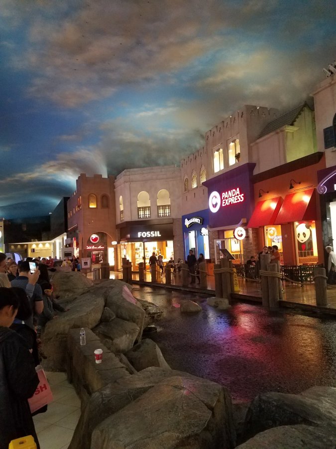 PH Live At Planet Hollywood — photo 4 of 4