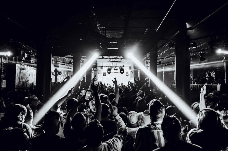 The Ave Live