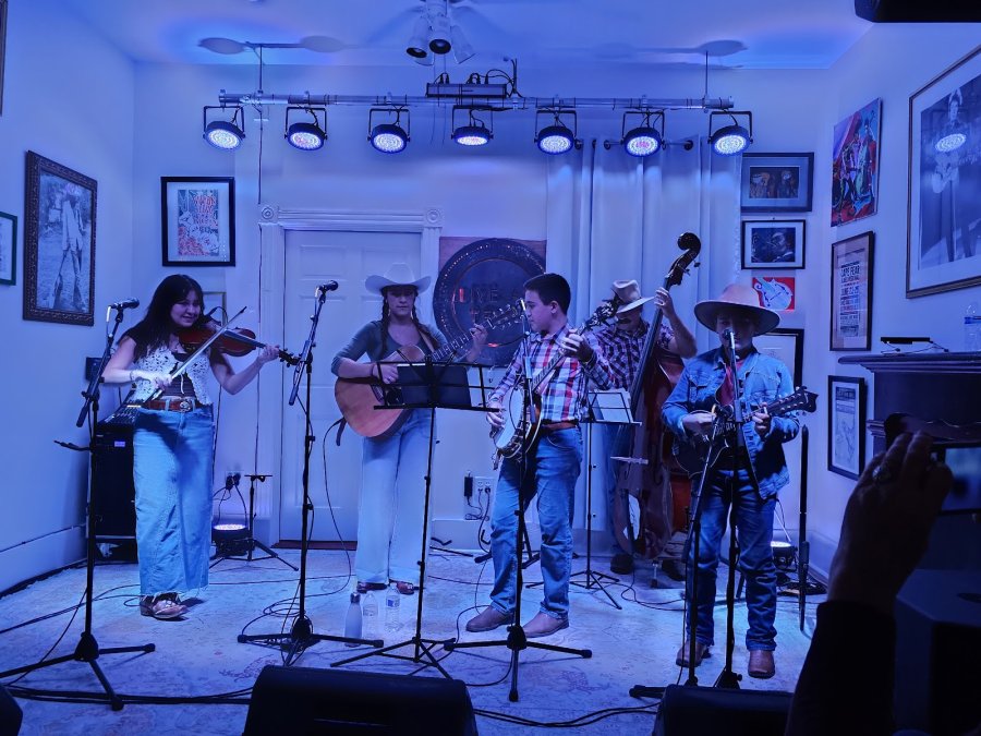 Live At Ted's — photo 2 of 4