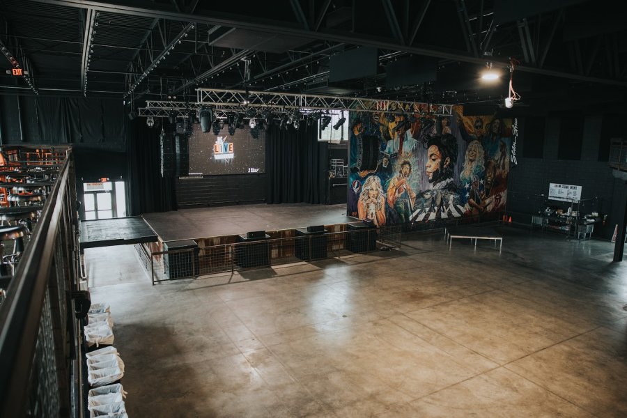 Ozark Music Hall — photo 2 of 4