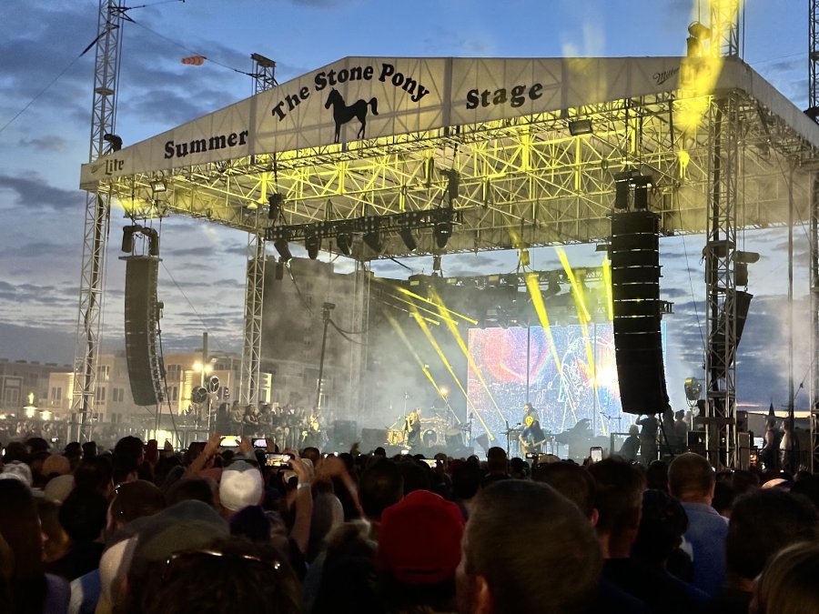Stone Pony — photo 2 of 4