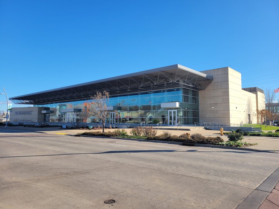 Quad-Cities Waterfront Convention Center — photo 4 of 4