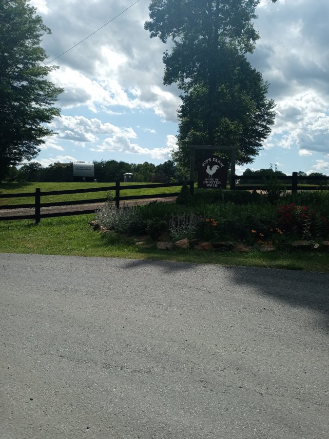 Pop's Farm — photo 2 of 4