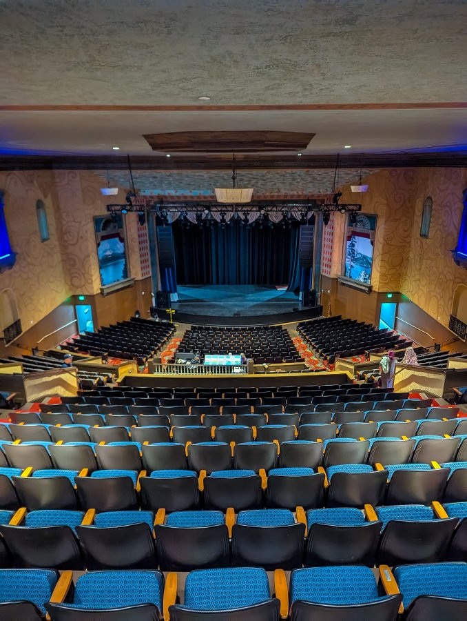 Holly Theatre — photo 2 of 4