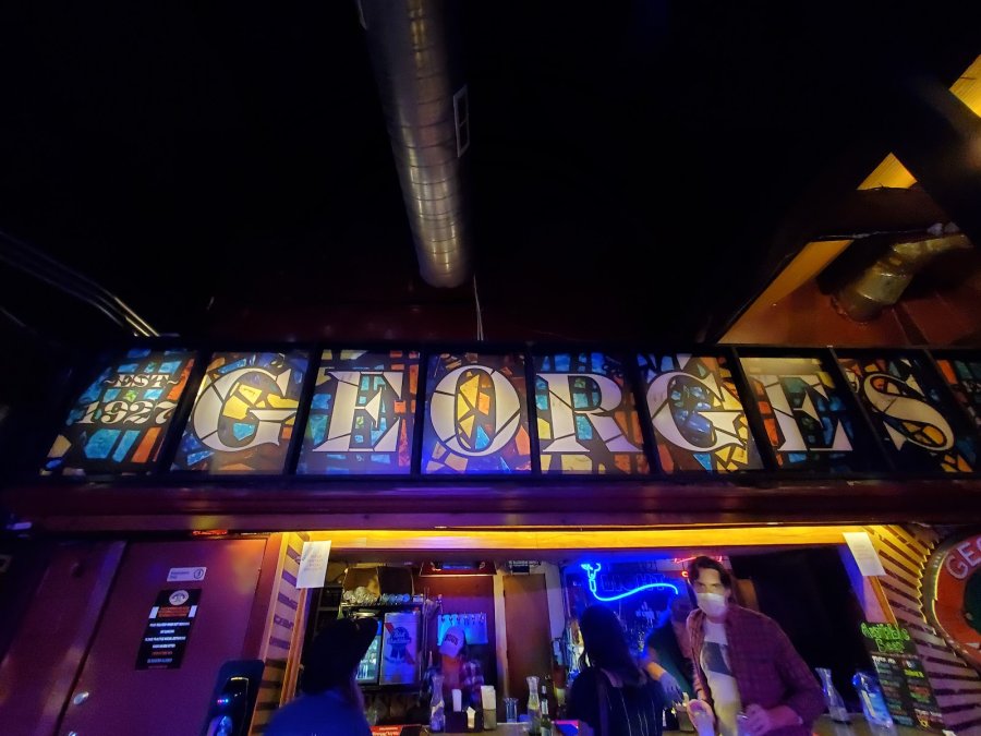 George's Majestic Lounge — photo 4 of 4