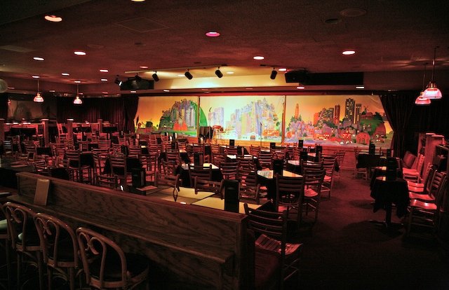 Punch Line Comedy Club